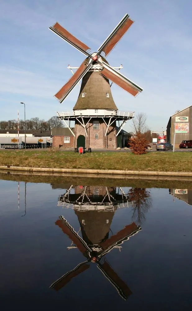 Veenoord: Veenoord Nooitgedacht vanaf overzijde kanaal