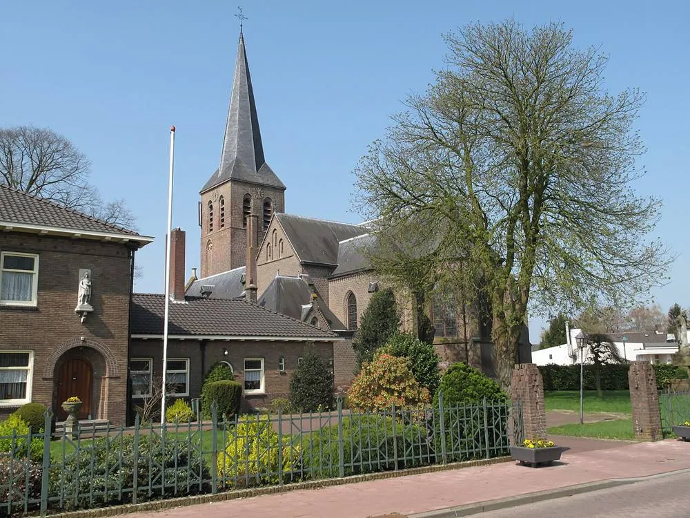 Beek: Beek, kerk foto4 2010-04-12 12.28