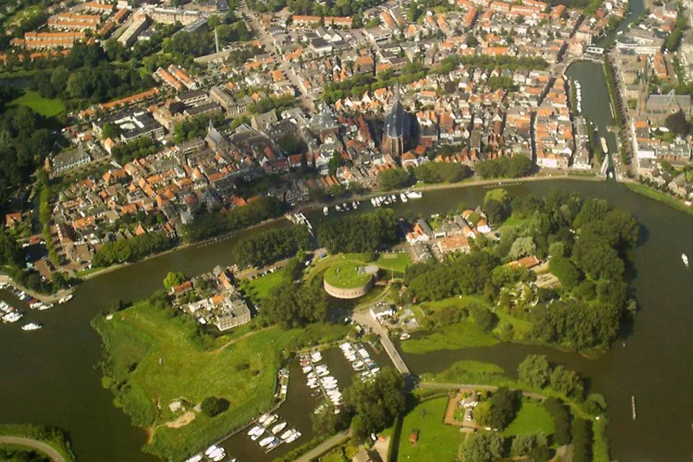 Weesp: Weesp met Fort Ossenmarkt